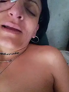 Snapshot of estefyzapata chatting on 13, 1, 2026 estefyzapata online show from 13, 1, 2026