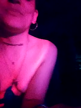 Snapshot of estefyzapata chatting on 10, 2, 2026 estefyzapata online show from 10, 2, 2026