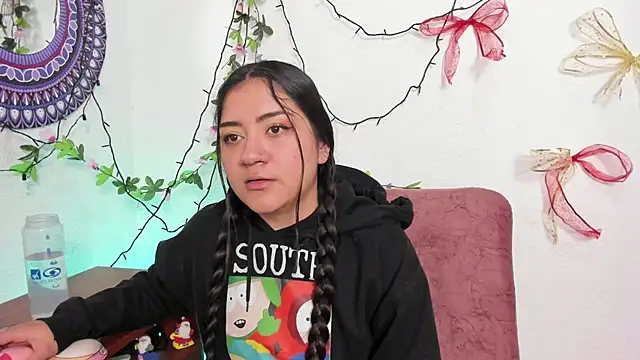 Snapshot of Hanna_moore1 chatting on 2, 12, 2024 Hanna moore1 online show from 2, 12, 2024