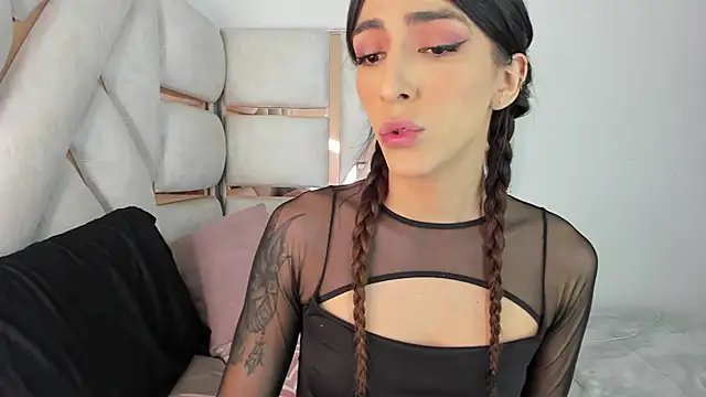 Camila rehabx online show from 20, 9, 2025