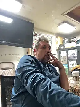 Snapshot of tank32s chatting on 22, 3, 2025 tank32s online show from 22, 3, 2025