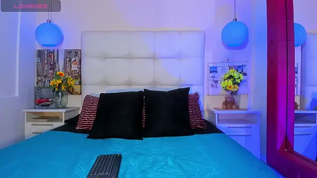 cinthya walker1 online show from 6, 4, 2026