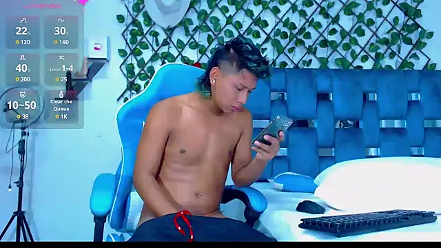 Snapshot of Hakim_prettynigg chatting on 6, 12, 2024 Hakim prettynigg online show from 6, 12, 2024