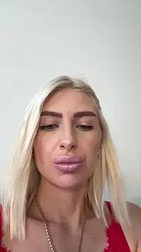 Snapshot of Mia_Roxie chatting on 16, 3, 2026 Mia Roxie online show from 16, 3, 2026