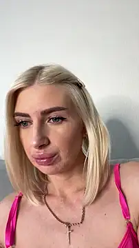 Snapshot of Mia_Roxie chatting on 20, 3, 2026 Mia Roxie online show from 20, 3, 2026