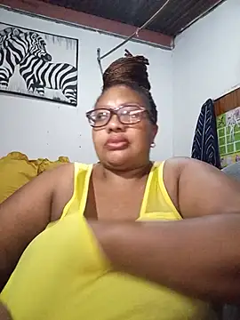 Snapshot of YELLOW_BONE chatting on 27, 5, 2026 YELLOW BONE online show from 27, 5, 2026
