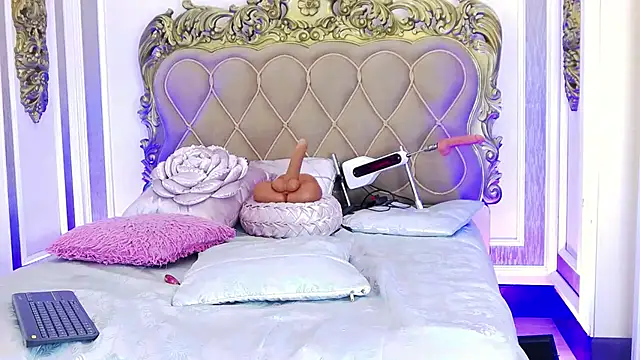 ChanelHarris online show from 2, 2, 2025