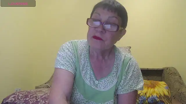 Snapshot of Sandra_Carina chatting on 28, 4, 2026 Sandra Carina online show from 28, 4, 2026