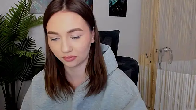 Snapshot of GracefulLook chatting on 17, 2, 2025 GracefulLook online show from 17, 2, 2025