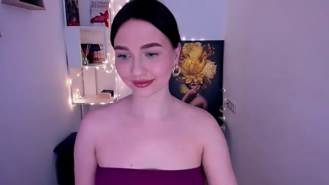 Snapshot of GracefulLook chatting on 7, 3, 2025 GracefulLook online show from 7, 3, 2025