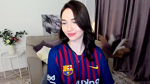 Snapshot of GracefulLook chatting on 18, 9, 2025 GracefulLook online show from 18, 9, 2025