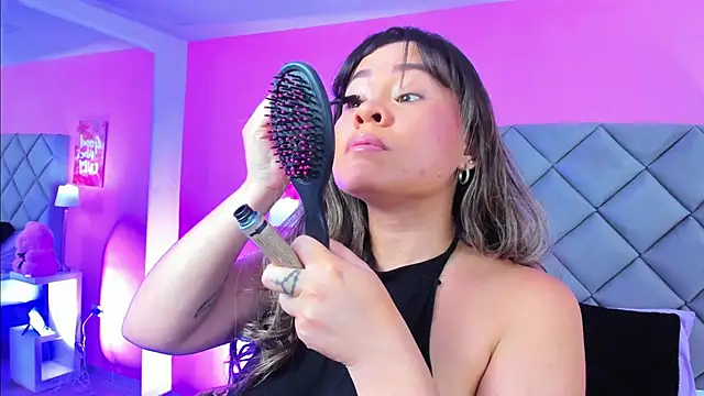 Snapshot of TaylorEvanss chatting on 8, 9, 2025 TaylorEvanss online show from 8, 9, 2025