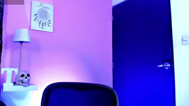 Snapshot of TaylorEvanss chatting on 18, 10, 2025 TaylorEvanss online show from 18, 10, 2025