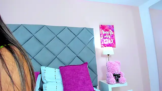 Snapshot of TaylorEvanss chatting on 11, 11, 2025 TaylorEvanss online show from 11, 11, 2025