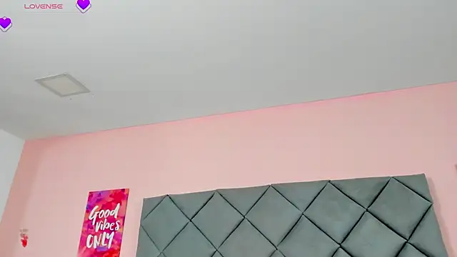 Snapshot of TaylorEvanss chatting on 23, 11, 2025 TaylorEvanss online show from 23, 11, 2025