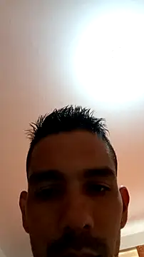 Snapshot of JohanyLatino chatting on 1, 4, 2026 JohanyLatino online show from 1, 4, 2026