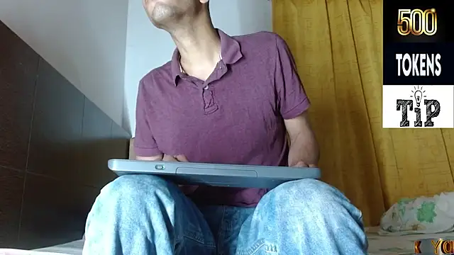 Snapshot of JohanyLatino chatting on 11, 4, 2026 JohanyLatino online show from 11, 4, 2026