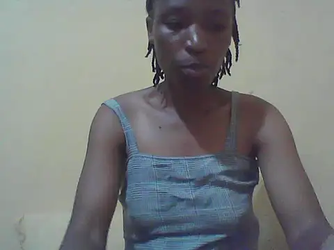 Smillie prety online show from 10, 11, 2025