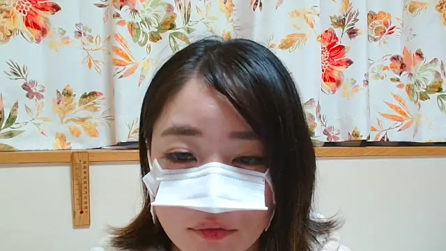 Snapshot of liliyRiSAcha-n chatting on 12, 11, 2025 liliyRiSAcha-n online show from 12, 11, 2025