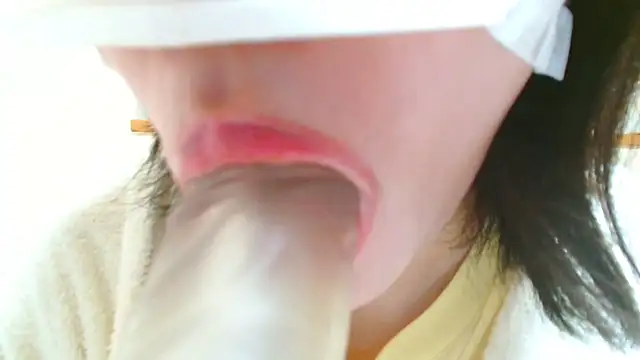 Snapshot of liliyRiSAcha-n chatting on 4, 4, 2026 liliyRiSAcha-n online show from 4, 4, 2026