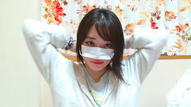 Snapshot of liliyRiSAcha-n chatting on 10, 4, 2026 liliyRiSAcha-n online show from 10, 4, 2026