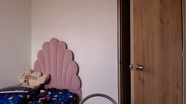 lady hot2xx online show from 27, 7, 2026