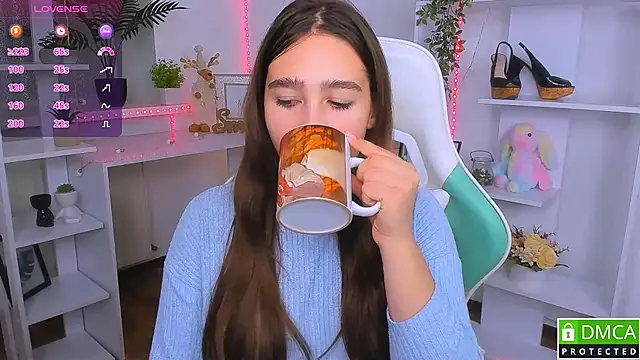 Snapshot of _Eliizabeth_ chatting on 7, 11, 2025 Eliizabeth online show from 7, 11, 2025