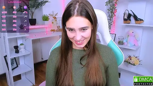 Snapshot of _Eliizabeth_ chatting on 8, 11, 2025 Eliizabeth online show from 8, 11, 2025