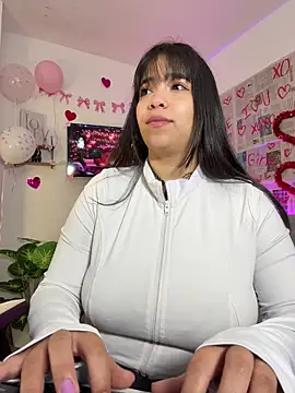 Snapshot of tati_reyess chatting on 10, 2, 2026 tati reyess online show from 10, 2, 2026