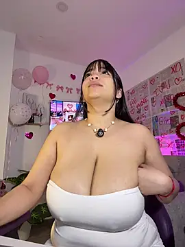 Snapshot of tati_reyess chatting on 12, 2, 2026 tati reyess online show from 12, 2, 2026