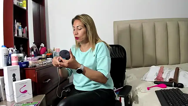 Chloemiller89 online show from 16, 12, 2024