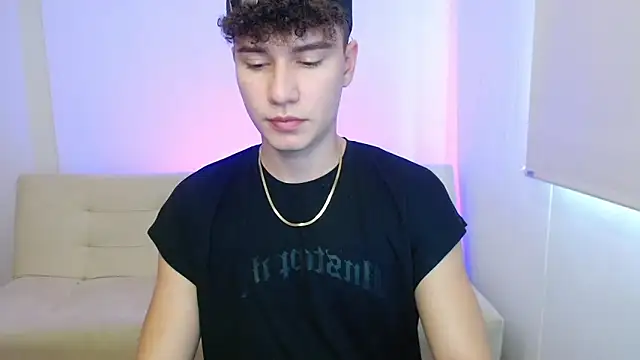 Snapshot of adrian_morelly chatting on 10, 4, 2026 adrian morelly online show from 10, 4, 2026