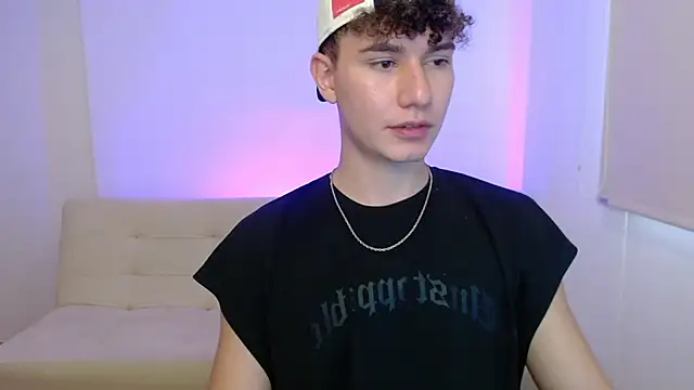 Snapshot of adrian_morelly chatting on 16, 4, 2026 adrian morelly online show from 16, 4, 2026