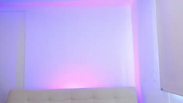 Snapshot of adrian_morelly chatting on 24, 4, 2026 adrian morelly online show from 24, 4, 2026