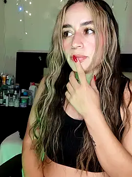 Snapshot of Natalia_Suarez chatting on 29, 12, 2024 Natalia Suarez online show from 29, 12, 2024