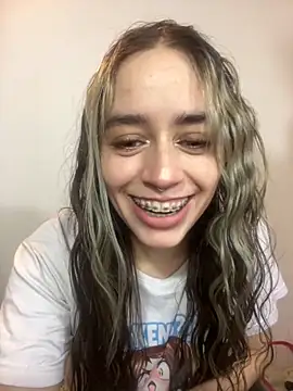 Snapshot of Natalia_Suarez chatting on 5, 11, 2025 Natalia Suarez online show from 5, 11, 2025