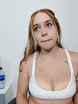 Snapshot of Natalia_Suarez chatting on 13, 3, 2026 Natalia Suarez online show from 13, 3, 2026