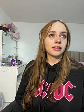 Snapshot of Natalia_Suarez chatting on 22, 4, 2026 Natalia Suarez online show from 22, 4, 2026