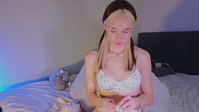 Snapshot of shey1i chatting on 1, 3, 2026 shey1i online show from 1, 3, 2026