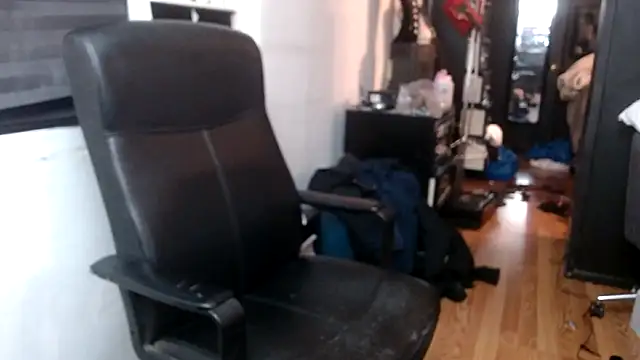 Snapshot of leanjamesdean chatting on 8, 3, 2025 leanjamesdean online show from 8, 3, 2025