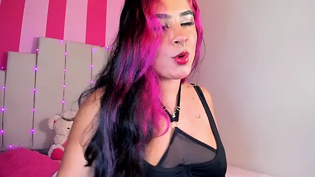 Snapshot of AliiceBrown_ chatting on 17, 1, 2025 AliiceBrown online show from 17, 1, 2025