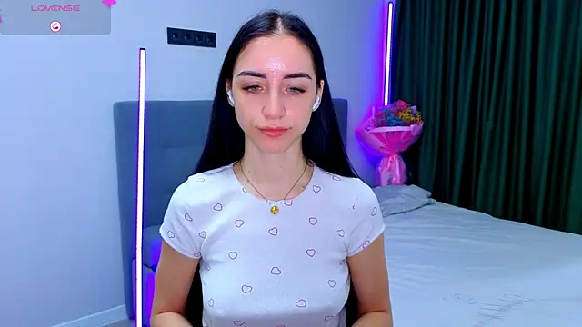 Snapshot of Kemi__Jordan chatting on 7, 4, 2026 Kemi Jordan online show from 7, 4, 2026