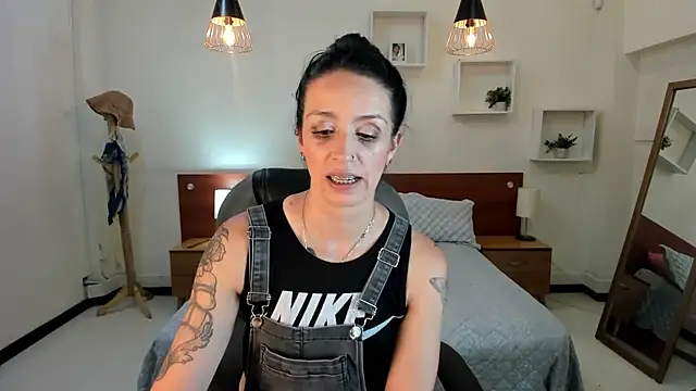 Kristen Garner online show from 22, 1, 2025