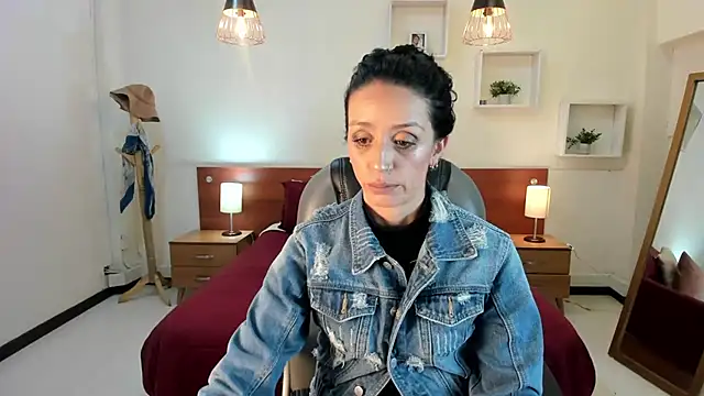 Kristen Garner online show from 10, 2, 2025