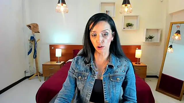 Kristen Garner online show from 11, 2, 2025