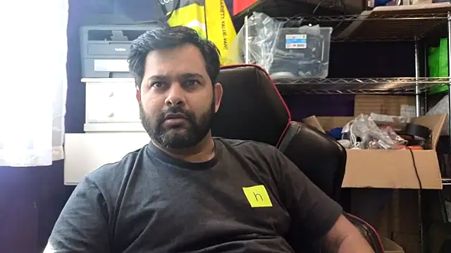Snapshot of Sakhtlaundaz chatting on 8, 6, 2026 Sakhtlaundaz online show from 8, 6, 2026