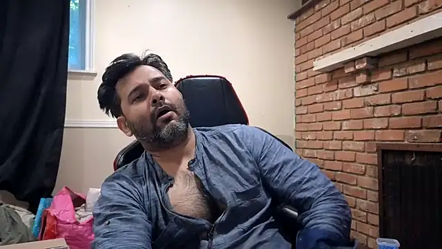 Snapshot of Sakhtlaundaz chatting on 31, 7, 2026 Sakhtlaundaz online show from 31, 7, 2026