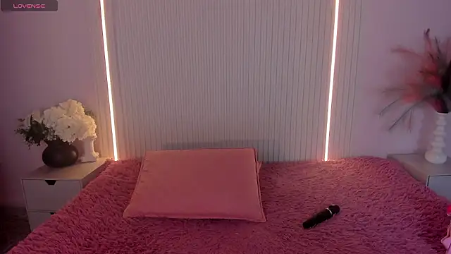 Snapshot of EmilyEvans7 chatting on 27, 3, 2026 EmilyEvans7 online show from 27, 3, 2026