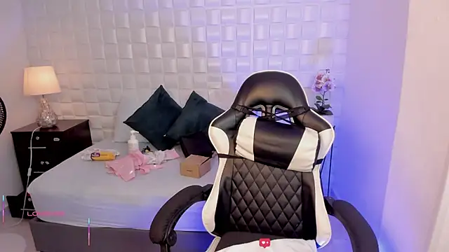 anny rouse24 online show from 11, 1, 2026