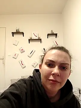 LEAsquirt91 online show from 3, 3, 2025